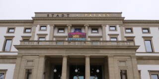 Tobias Rehberger Installation_Tomorrow we were open yesterday_c StadtPalais_Foto LauraLechner (3)