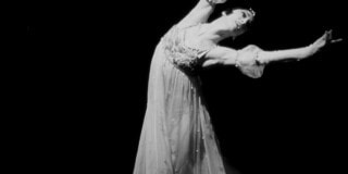 Elegante Balletttänzerin in Bewegung bei BALLETTWUNDER im StadtPalais Stuttgart.